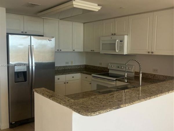 19501 W Country Club Dr , Unit 611, Aventura, FL 33180