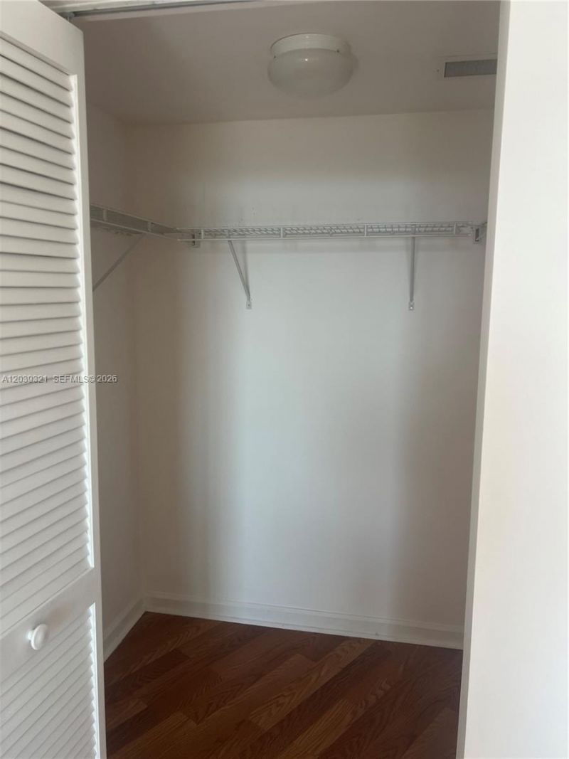 19501 W Country Club Dr, Unit 611, Aventura, FL 33180 Photo