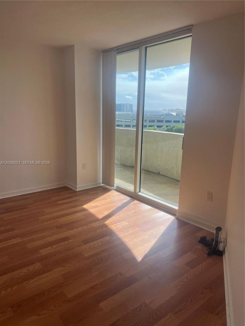 19501 W Country Club Dr, Unit 611, Aventura, FL 33180 Photo