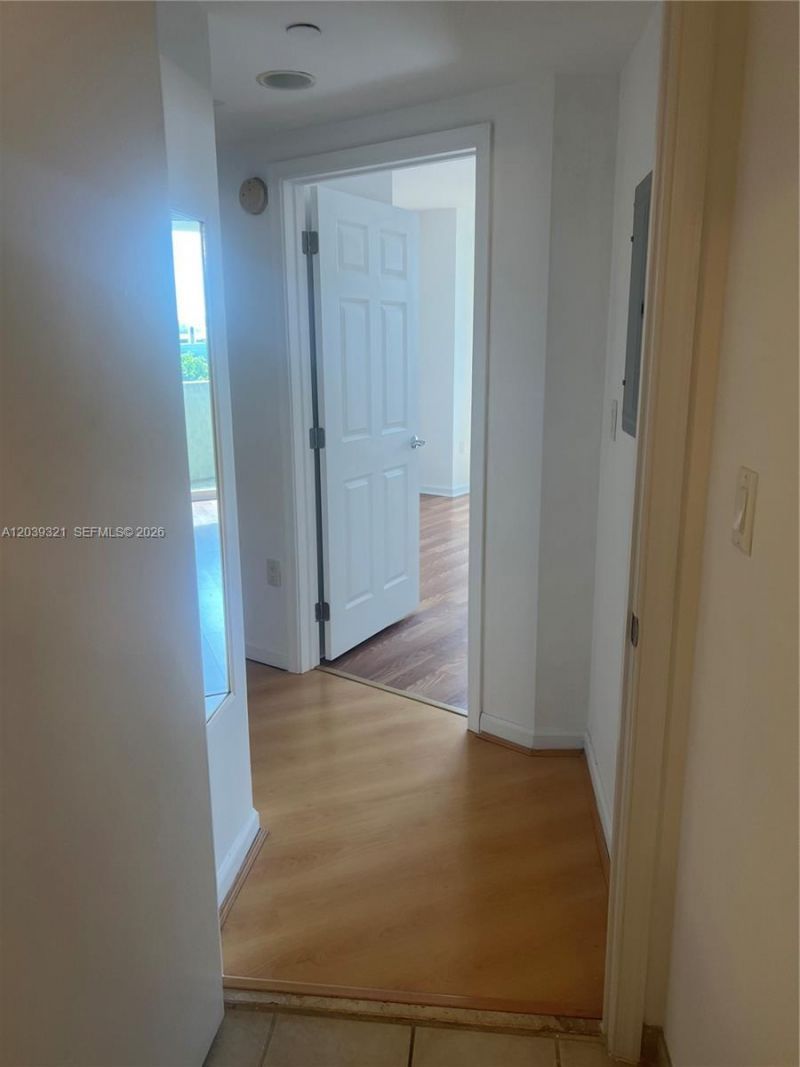 19501 W Country Club Dr, Unit 611, Aventura, FL 33180 Photo