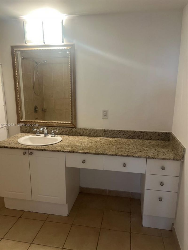 19501 W Country Club Dr, Unit 611, Aventura, FL 33180 Photo