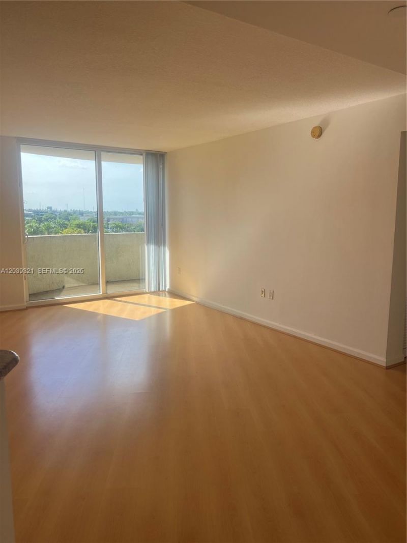 19501 W Country Club Dr, Unit 611, Aventura, FL 33180 Photo