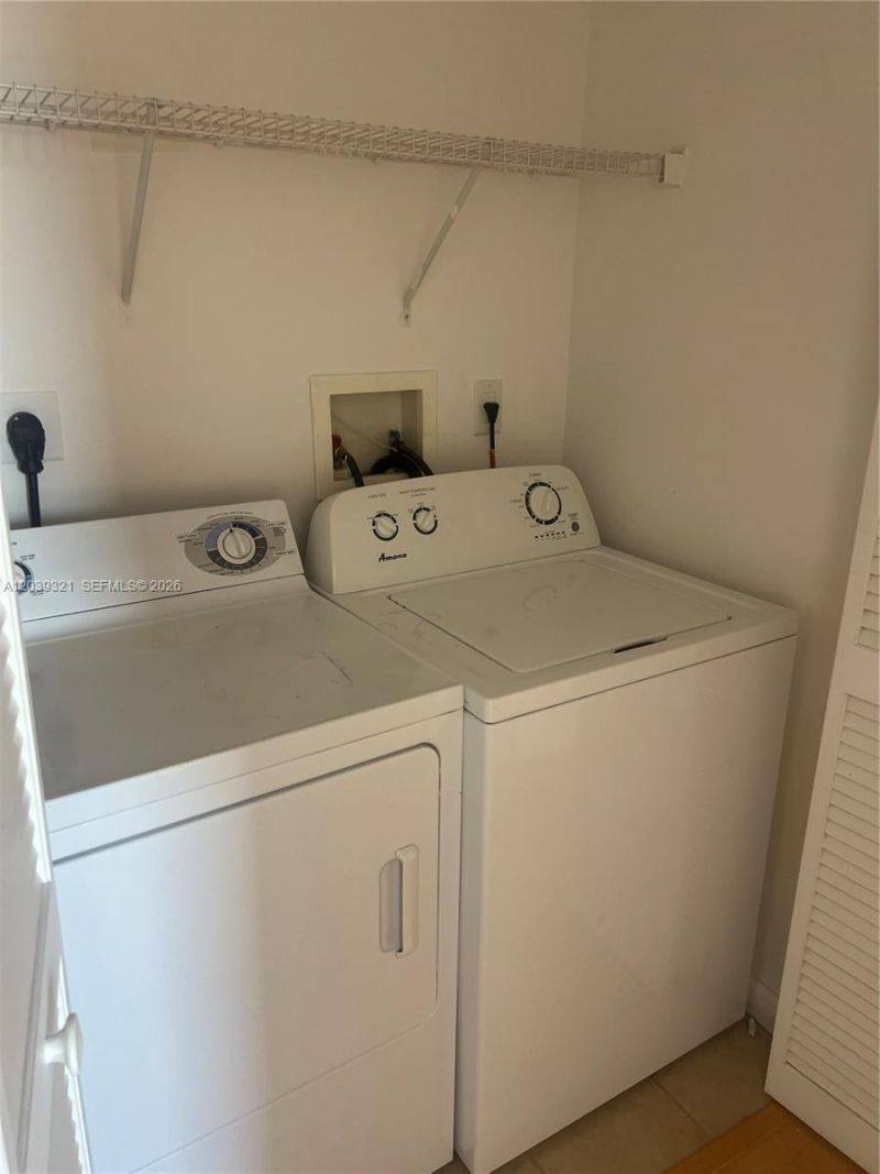 19501 W Country Club Dr, Unit 611, Aventura, FL 33180 Photo