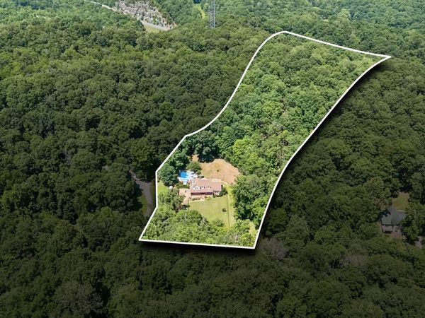 1018 Walnut Ct , Goodlettsville, TN 37072
