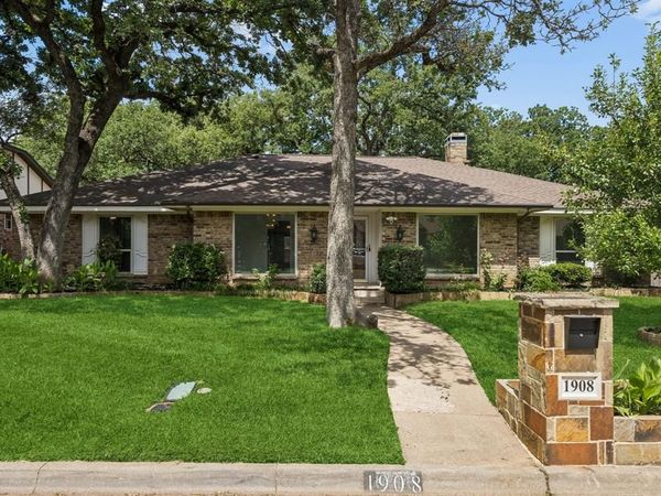 1908 Scarlett Court, Arlington, TX 76012