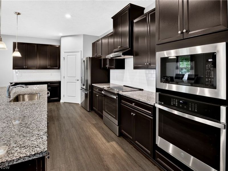 6159 Krystina Run , Lorain, OH 44053 Photo 7