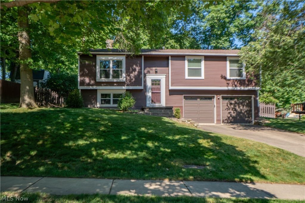 630 Berkshire Drive, Medina, OH 44256 Main Photo