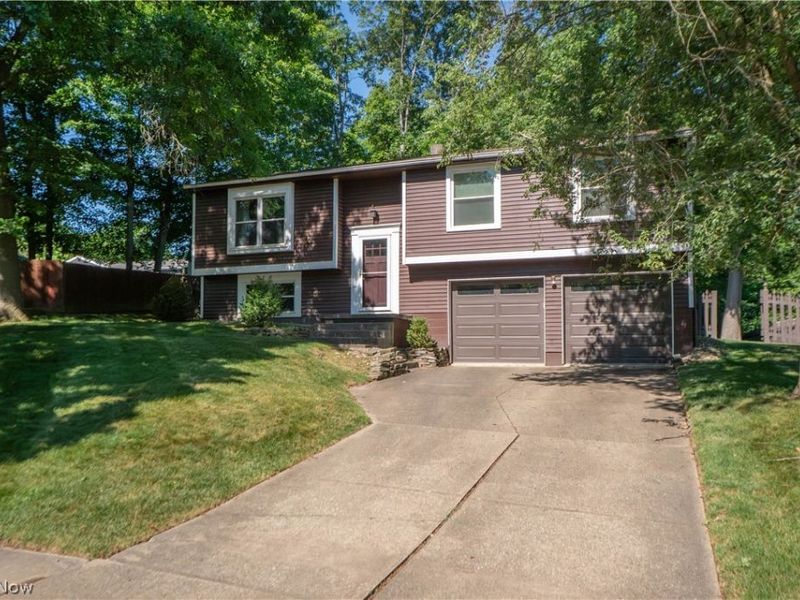 630 Berkshire Drive, Medina, OH 44256 Photo 2
