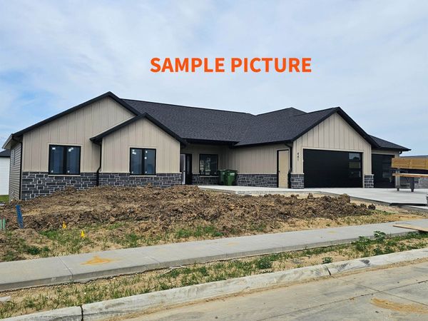4427 Sickle Lane, Dubuque, IA 52002
