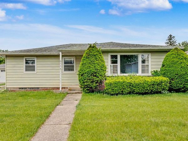 611 SW 4th Avenue, Cascade, IA 52033