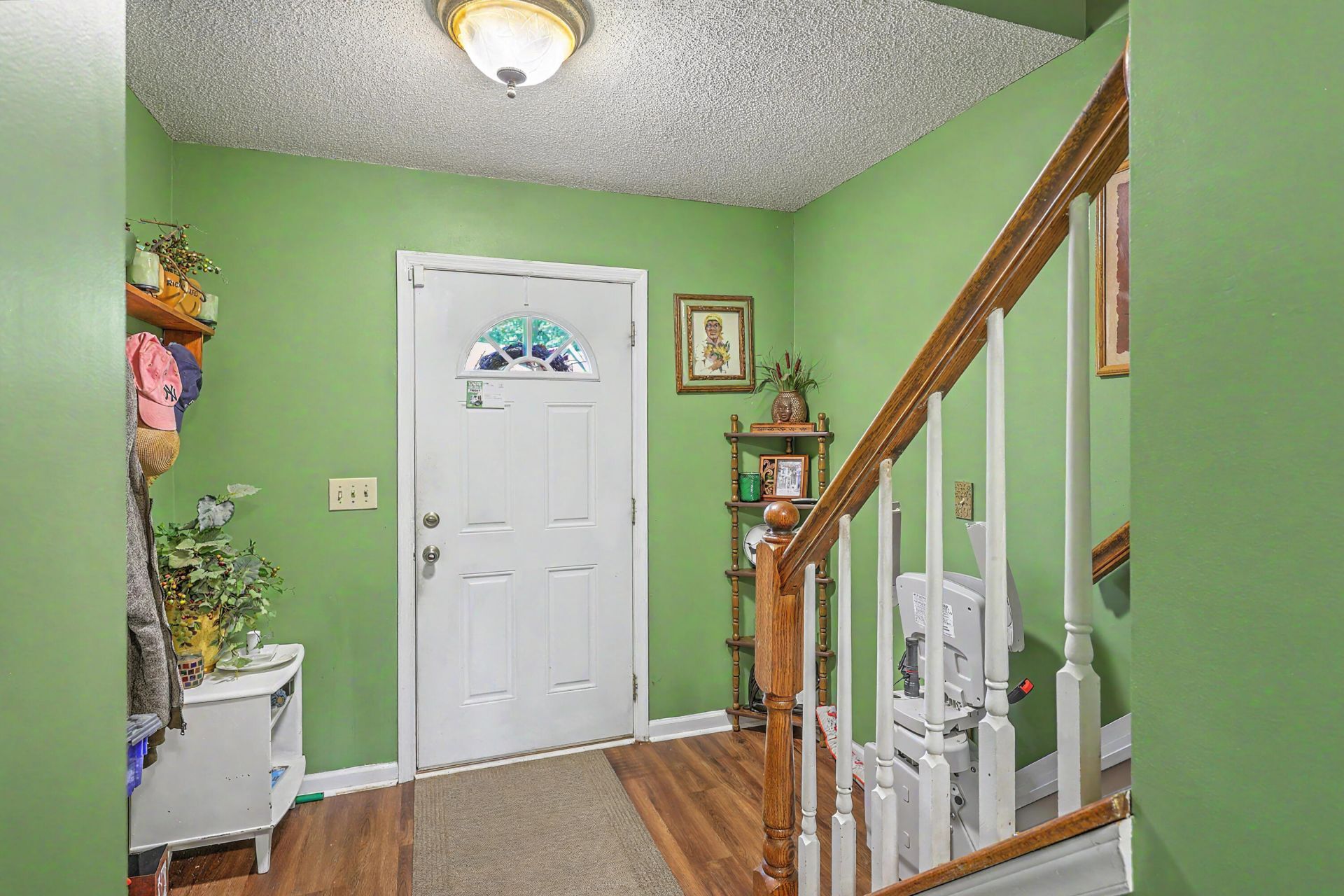 8475 Scotts Mill Drive Photo 6
