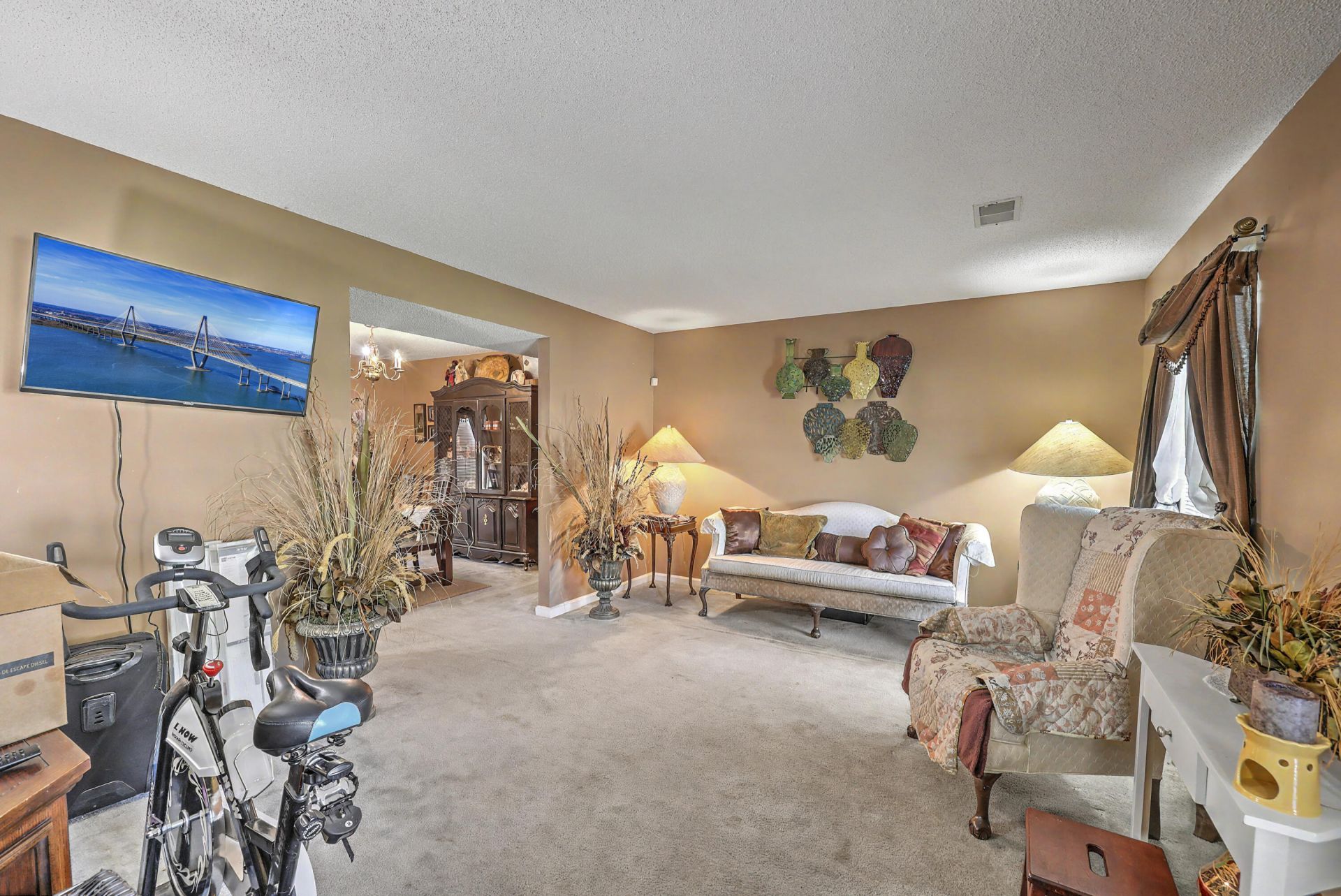 8475 Scotts Mill Drive Photo 7