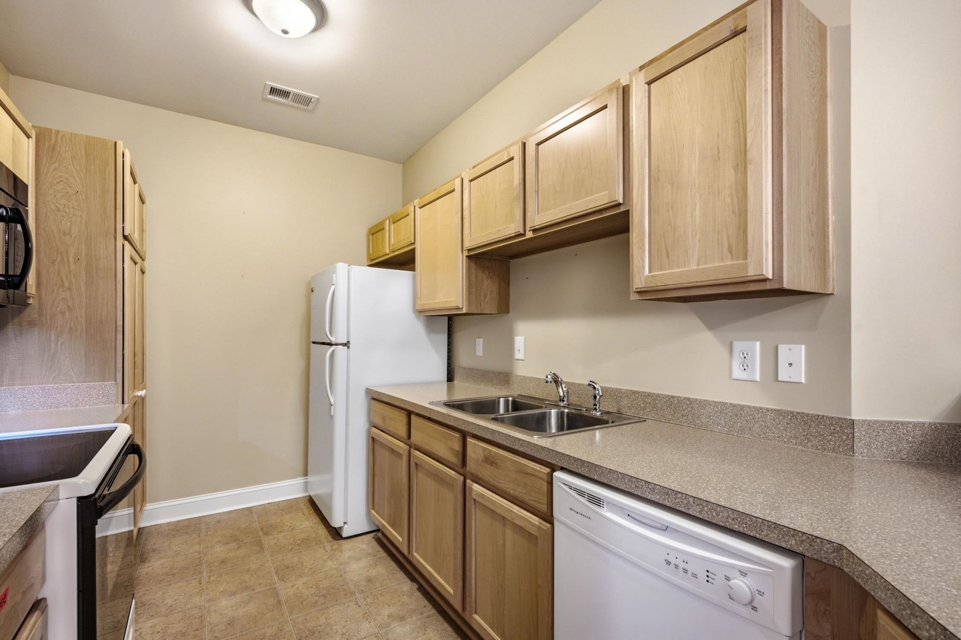 221 Portsmith Dr.  Photo 33