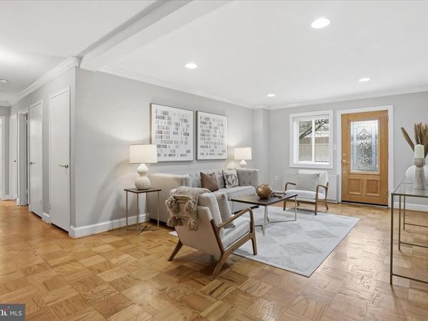 200 N MAPLE AVENUE , Unit 212, FALLS CHURCH, VA 22046