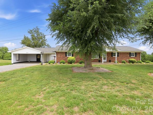 1913 Nebo Road , Boonville, NC 27011