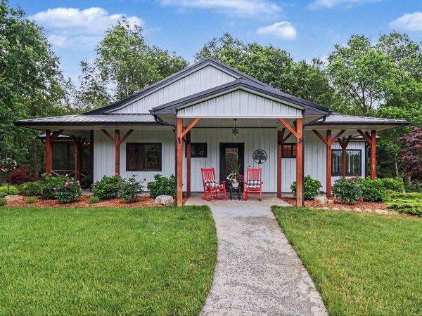 1470 W Adams Road, Pentwater, MI 49449