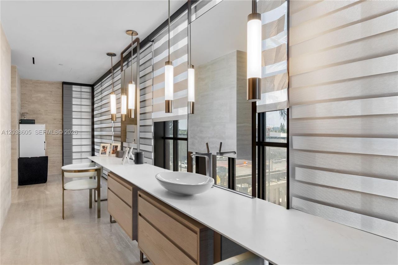 8955 E Collins Ave , Unit 301, Surfside, FL 33154 Photo