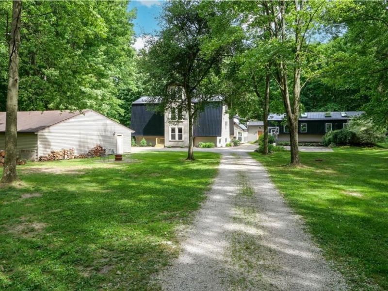 12530 Nelson Parkman Road, Garrettsville, OH 44231 Photo 2
