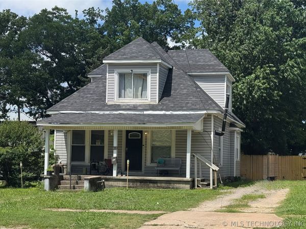 207 N State Street, Wagoner, OK 74467
