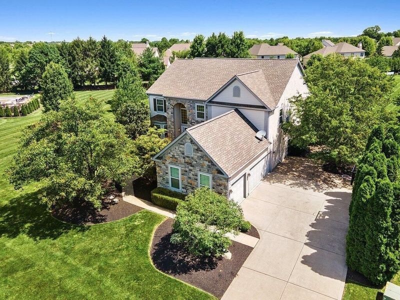 4222 Hunters Bend, Powell, OH 43065 Photo 3