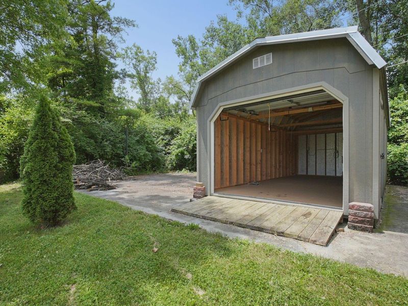 665 Maclam Drive, Columbus, OH 43204 Photo 34