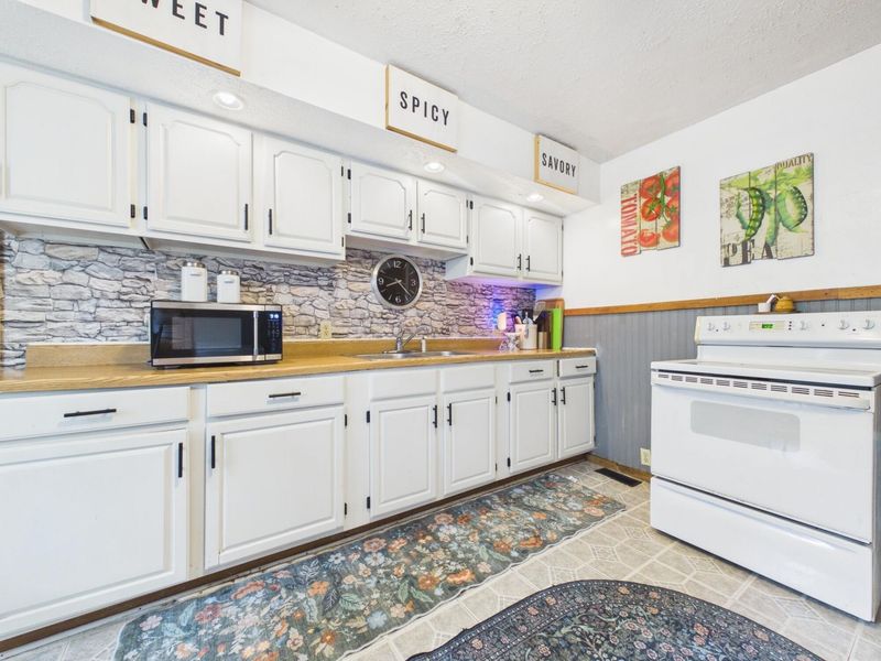 307 N 6th Street, Cambridge, OH 43725 Photo 8
