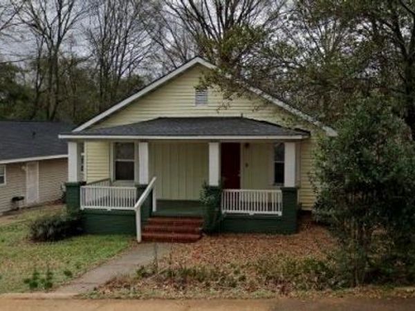 930 W Broad St, Griffin, GA 30223
