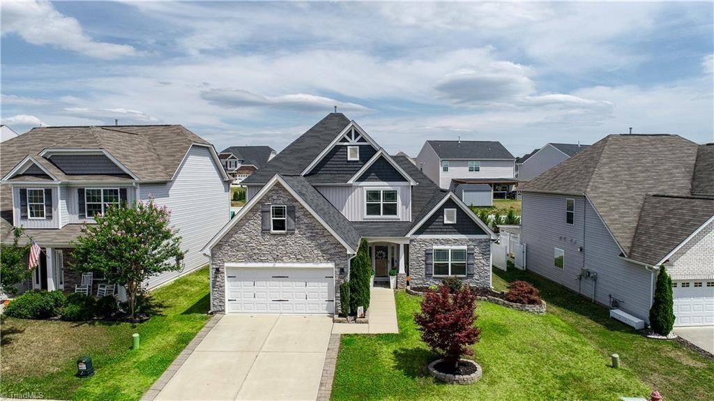 731 Breeders Cup Drive, Whitsett, NC 27377 Main Photo