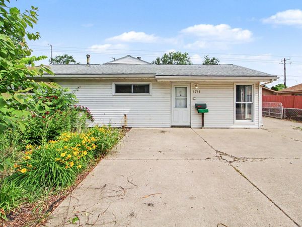 1711 Grove Road, Ypsilanti, MI 48198