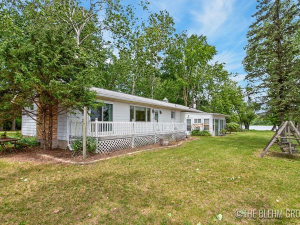 15121 Roberts Shore Drive, Constantine, MI 49042