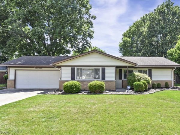 6518 Maplehurst Road , North Olmsted, OH 44070