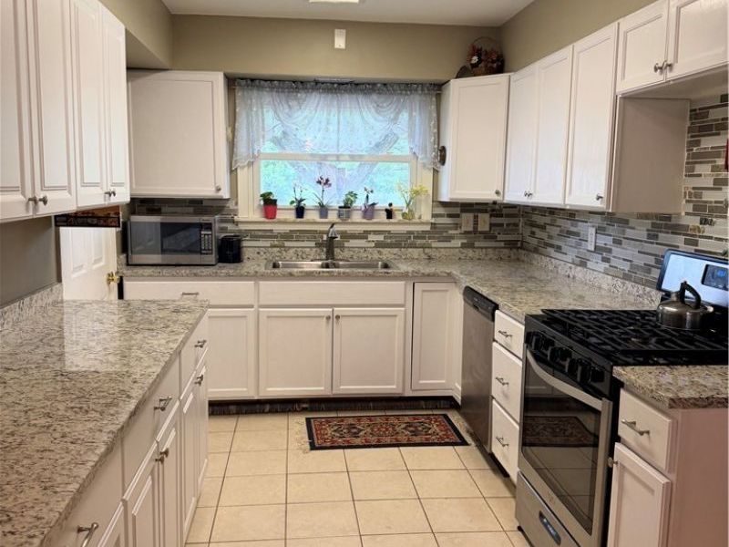 15381 Howe Road, Strongsville, OH 44136 Photo 20