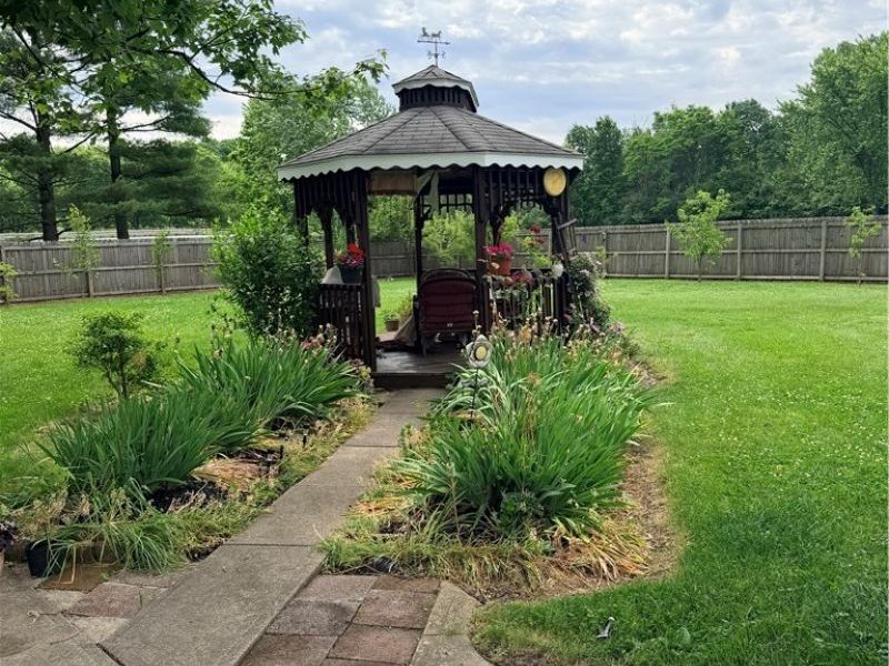 15381 Howe Road, Strongsville, OH 44136 Photo 7