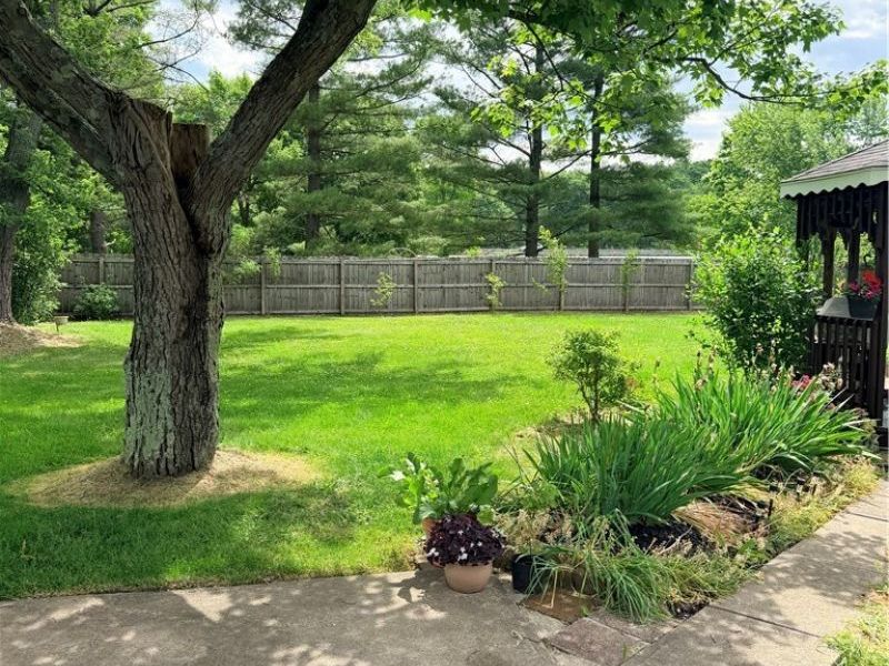 15381 Howe Road, Strongsville, OH 44136 Photo 9