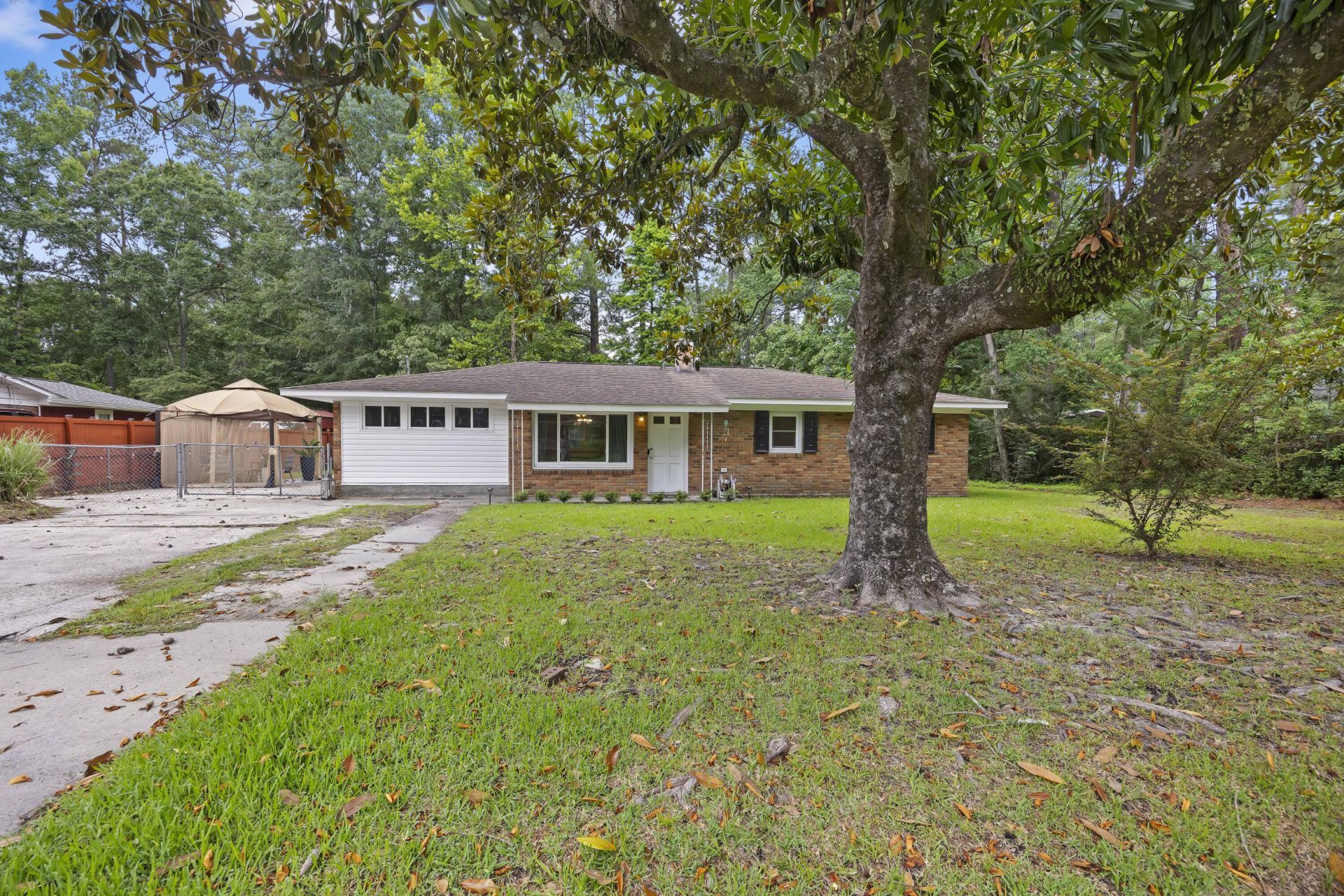 124 Helen Drive Photo 1