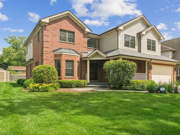 1401 N Illinois Avenue , Arlington Heights, IL 60004
