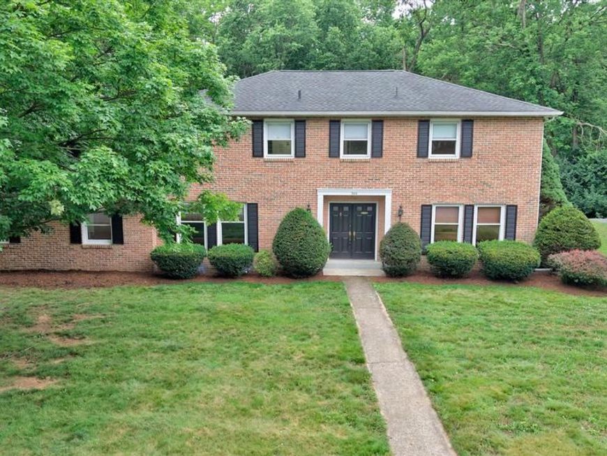 300 Acre Drive, Carlisle, PA 17013 Main Photo