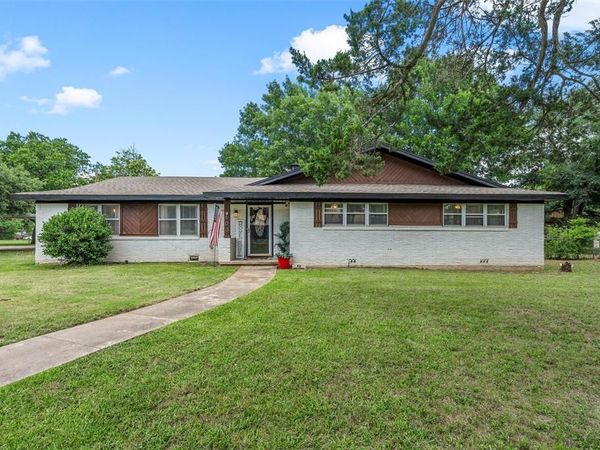 600 S Andrews Drive, Robinson, TX 76706