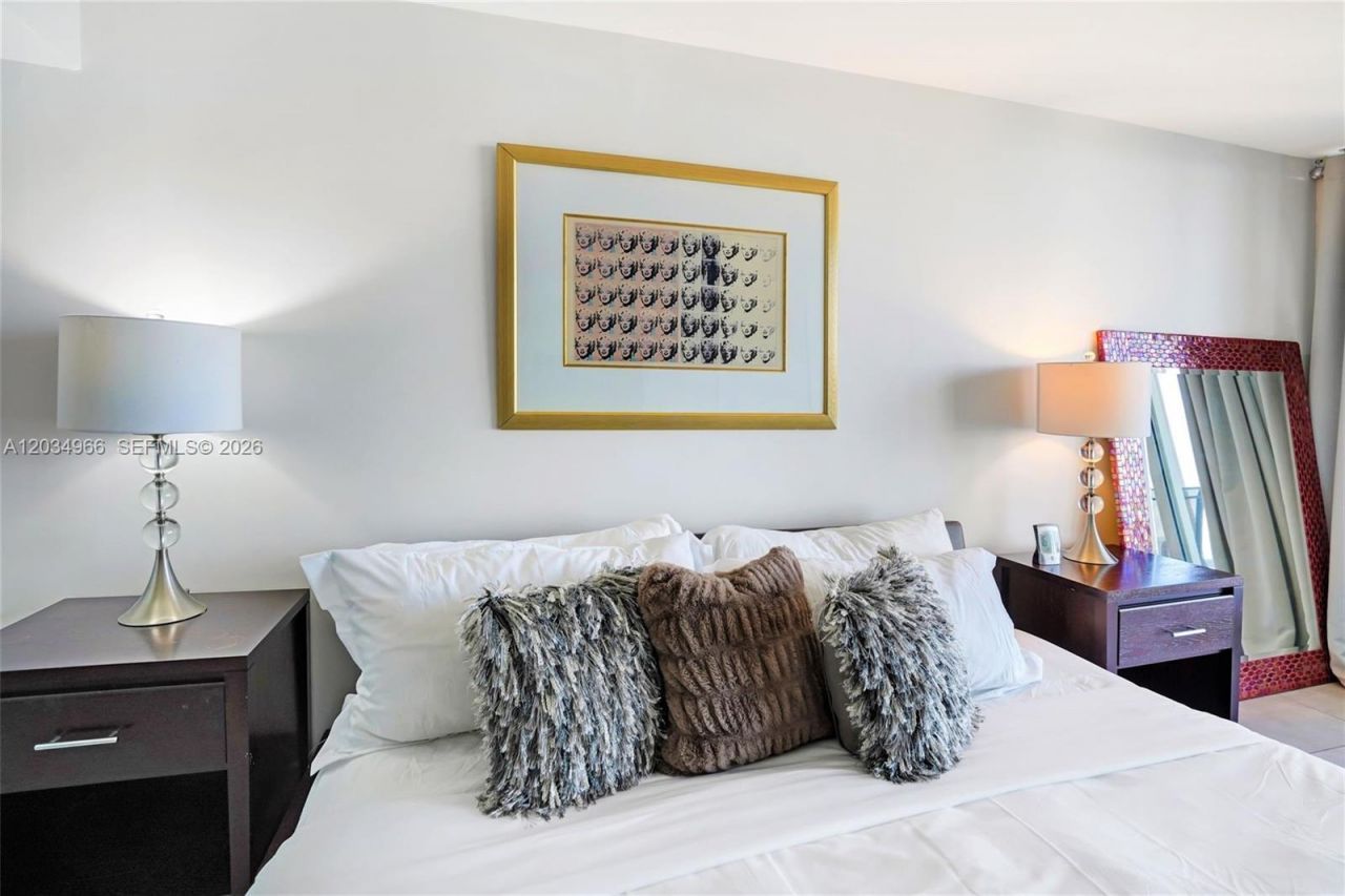 1717 N Bayshore Dr , Unit A-1740, Miami, FL 33132 Photo