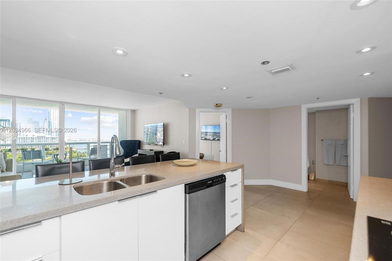 1717 N Bayshore Dr , Unit A-1740, Miami, FL 33132 Photo