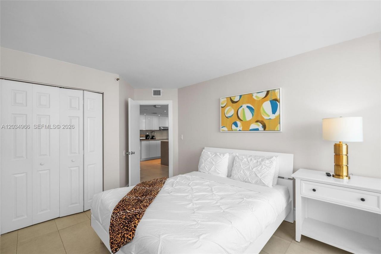 1717 N Bayshore Dr , Unit A-1740, Miami, FL 33132 Photo