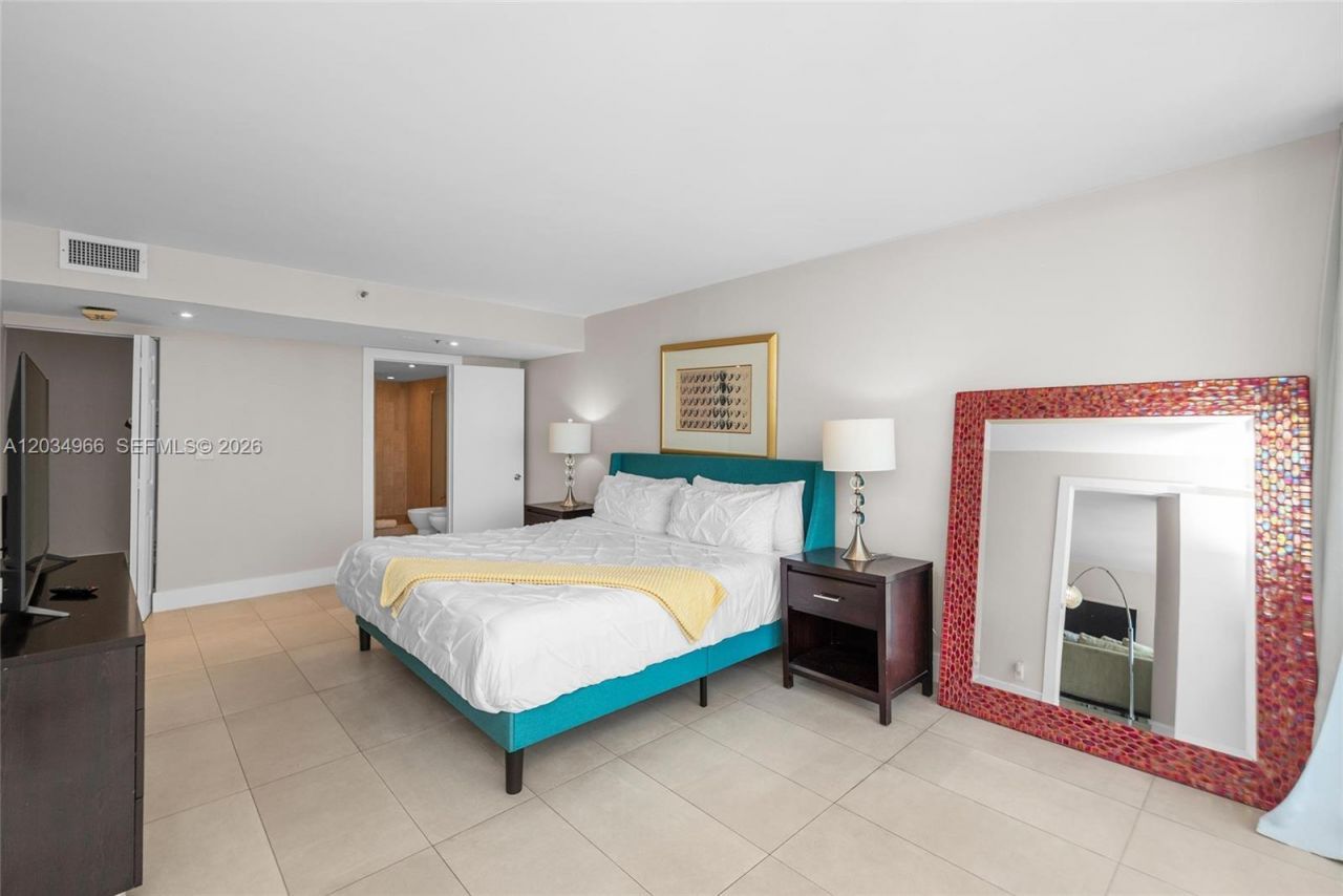 1717 N Bayshore Dr , Unit A-1740, Miami, FL 33132 Photo