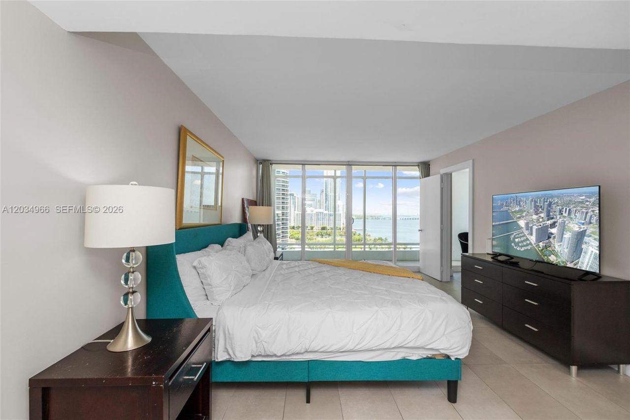 1717 N Bayshore Dr , Unit A-1740, Miami, FL 33132 Photo
