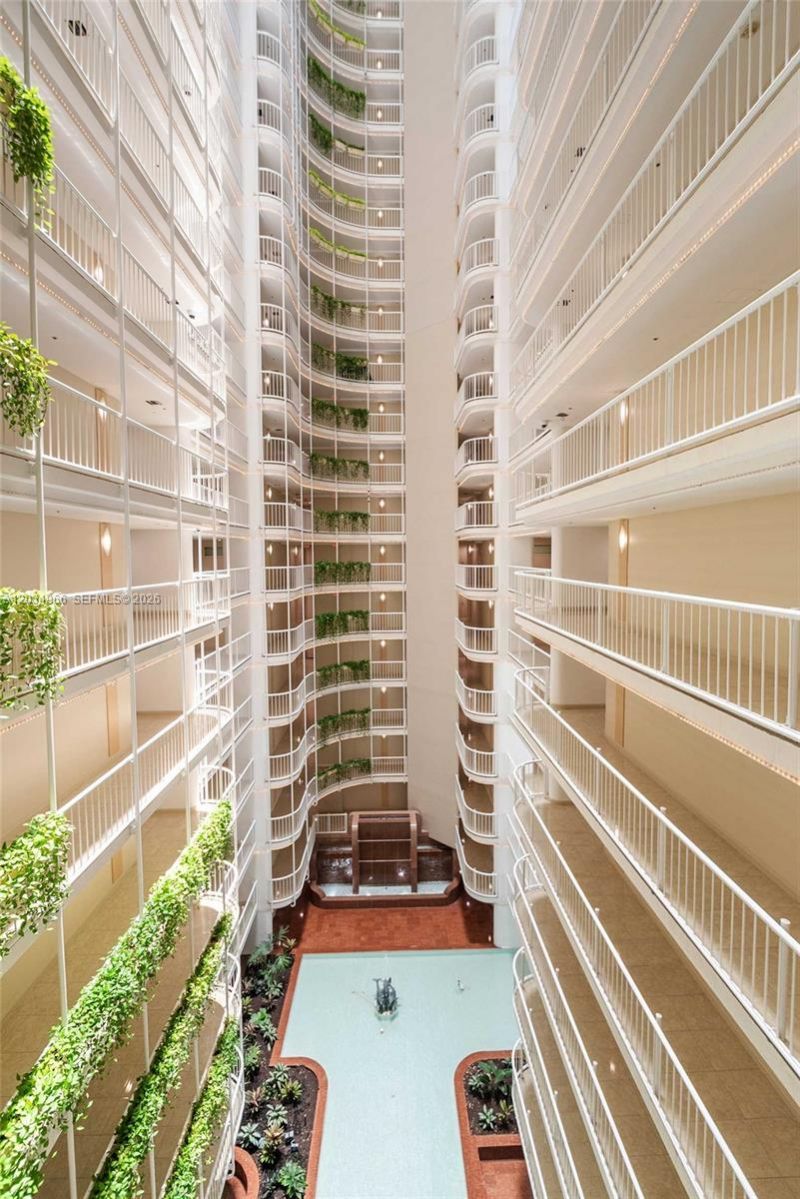 1717 N Bayshore Dr , Unit A-1740, Miami, FL 33132 Photo