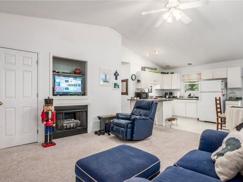 7945 Lakeview Drive, Nashport, OH 43830 Photo 10