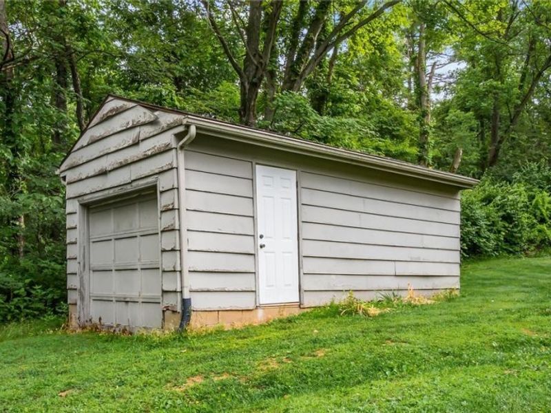 7945 Lakeview Drive, Nashport, OH 43830 Photo 26