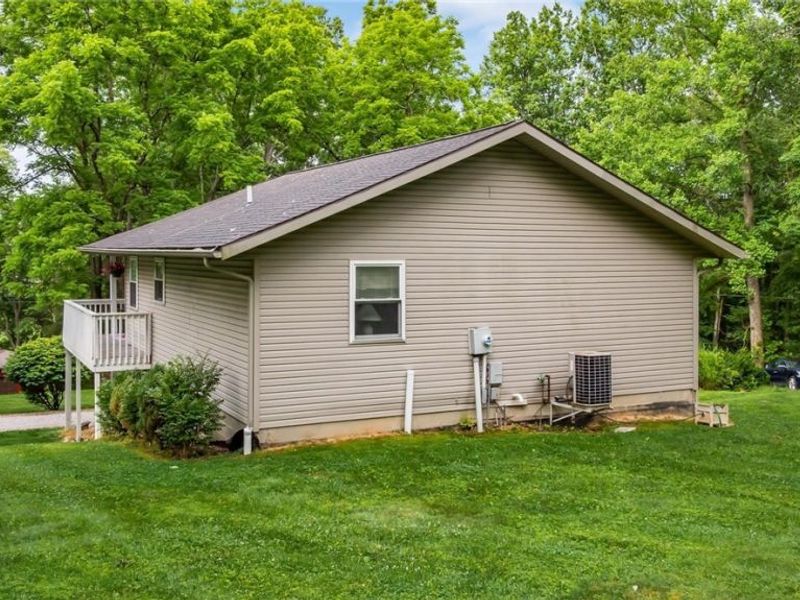 7945 Lakeview Drive, Nashport, OH 43830 Photo 30