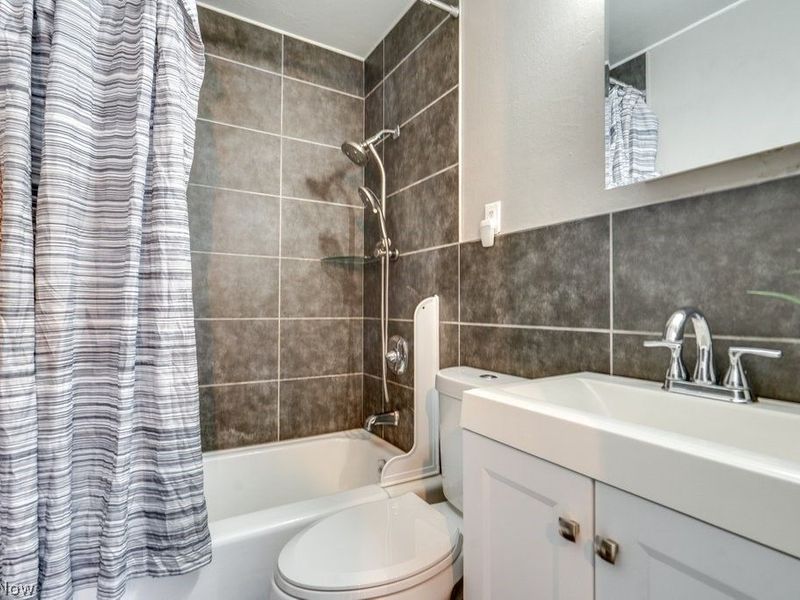 1930 18th Street, Cuyahoga Falls, OH 44223 Photo 6