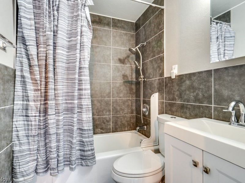 1930 18th Street, Cuyahoga Falls, OH 44223 Photo 7