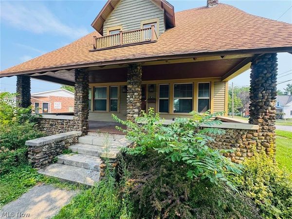 147 W Mcpherson Highway, Clyde, OH 43410